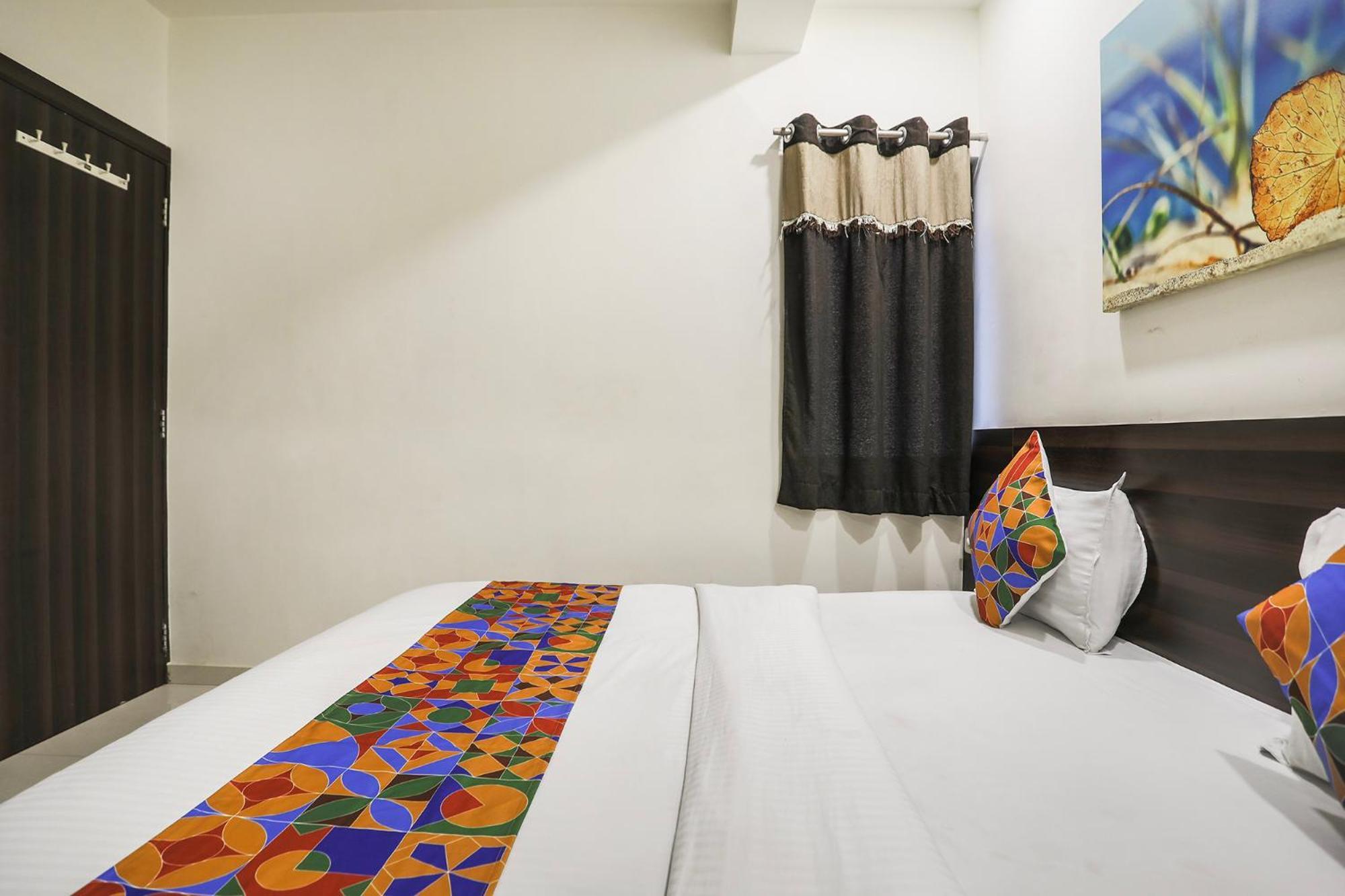 Fabhotel Sk Rajkot Eksteriør bilde
